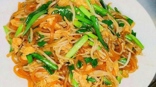 吃瓜炒粉条,探寻地道美食背后的故事