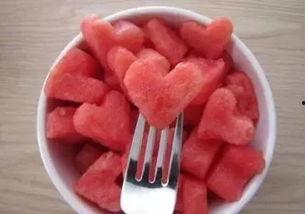 理性吃瓜了解吃瓜真相,揭秘网络舆论背后的真相